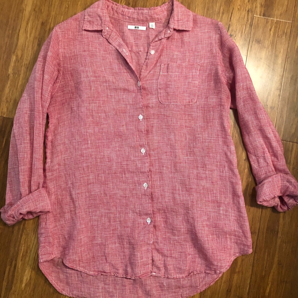 UNIQLO gingham button-down linen shirt